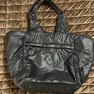 Caraa Tote Bag in Black